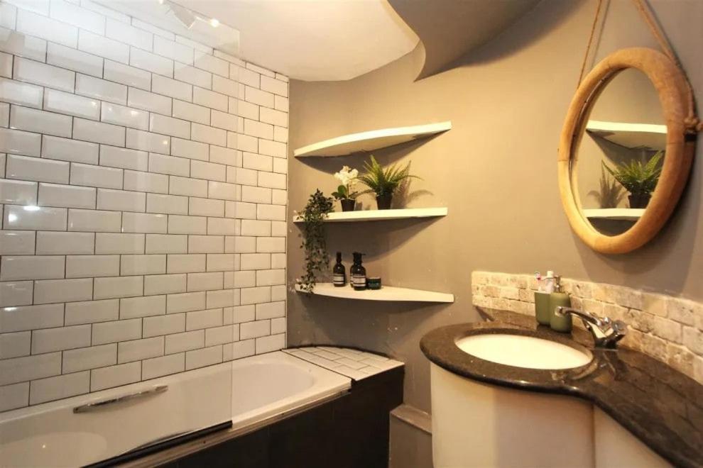 לידס Large New-York Style Apartment In City Centre מראה חיצוני תמונה